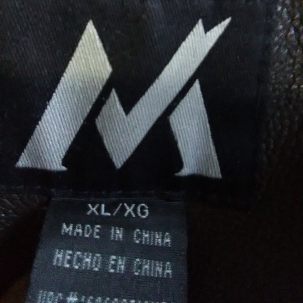 Real Leather Jacket - Picture 4 of 8